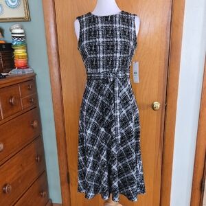 NWT Calvin Klein Sleeveless Midi A-Line Dress, Black and White, Size 8